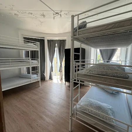 Hostel Bagetti Only For Girls *